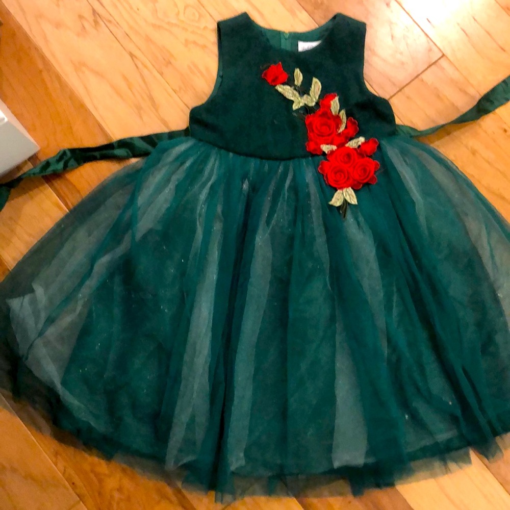 Formal holiday dress size 7 dark green